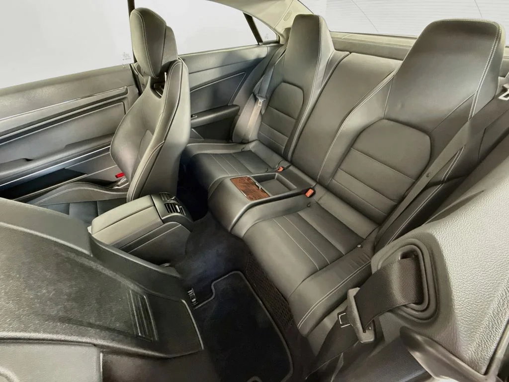 Used 2010  Mercedes-Benz E 350 image 25