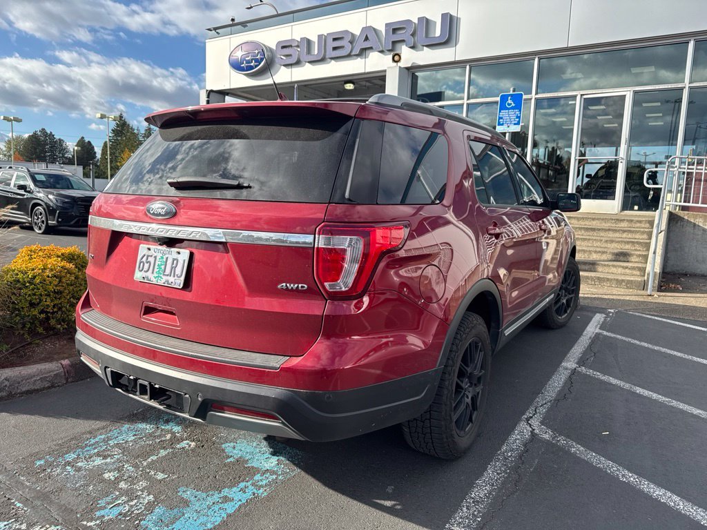 Used 2019 Ruby Red Metallic Ford XLT image 5