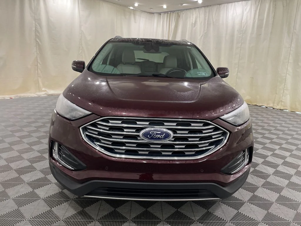 Used 2022 Burgundy Velvet Metallic Tinted Clearcoat Ford Titanium image 2