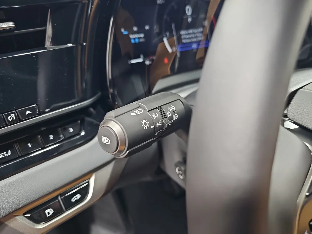 New 2026 Matador Red Mica Lexus PREMIUM image 25