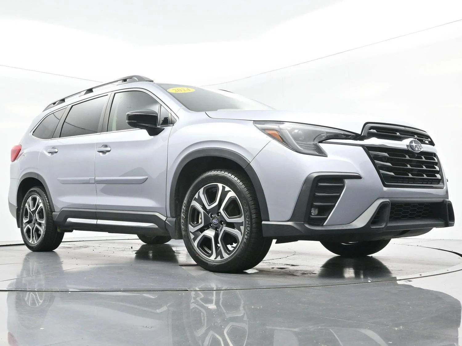 Used 2024 Ice Silver Metallic Subaru Limited image 51