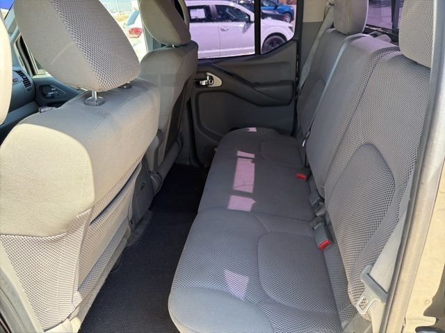 Used 2014 Black Nissan SV image 6