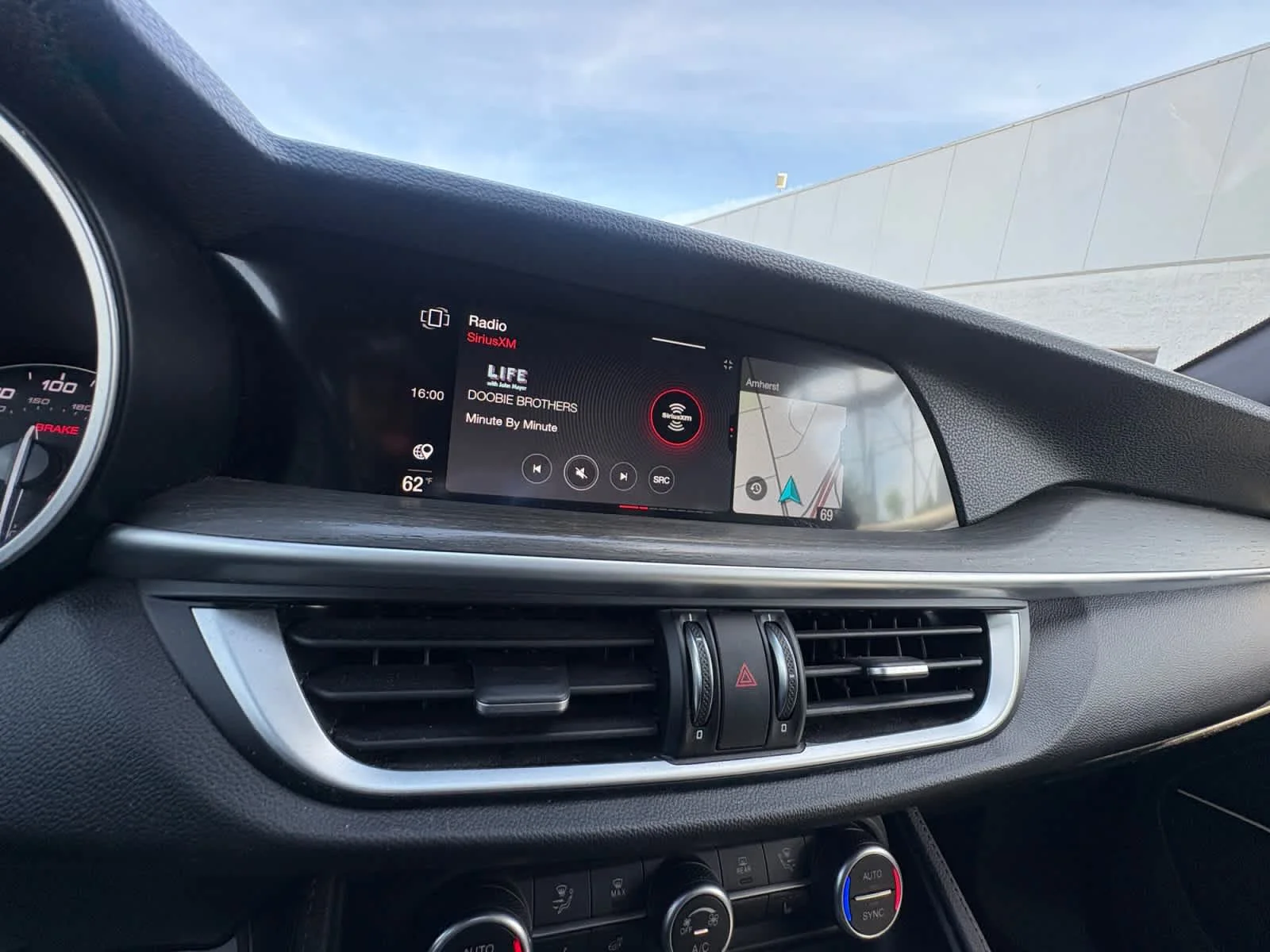 Used 2022 Moonlight Gray Metallic Alfa Romeo Ti image 27