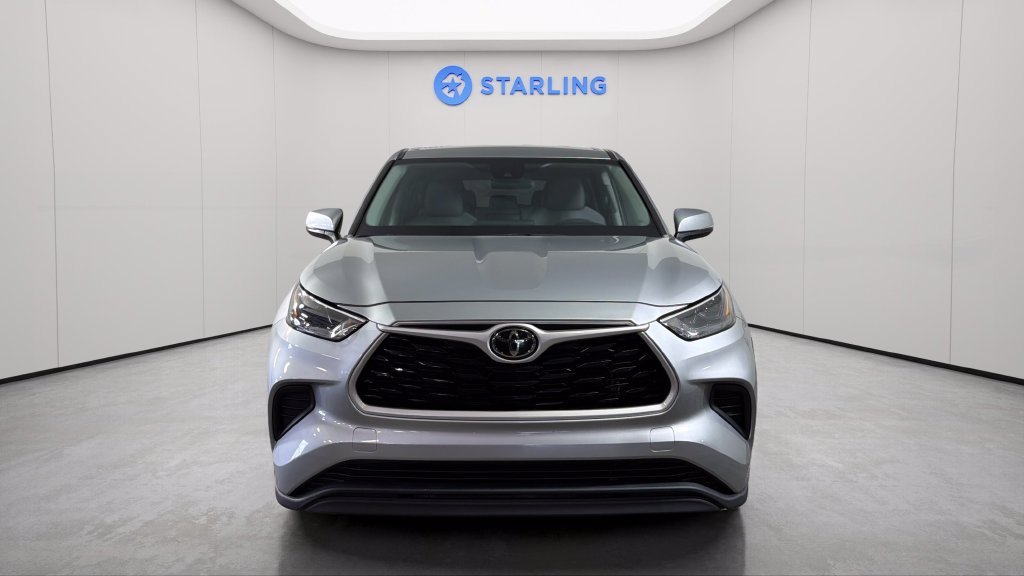 Used 2022 Silver Toyota L image 15