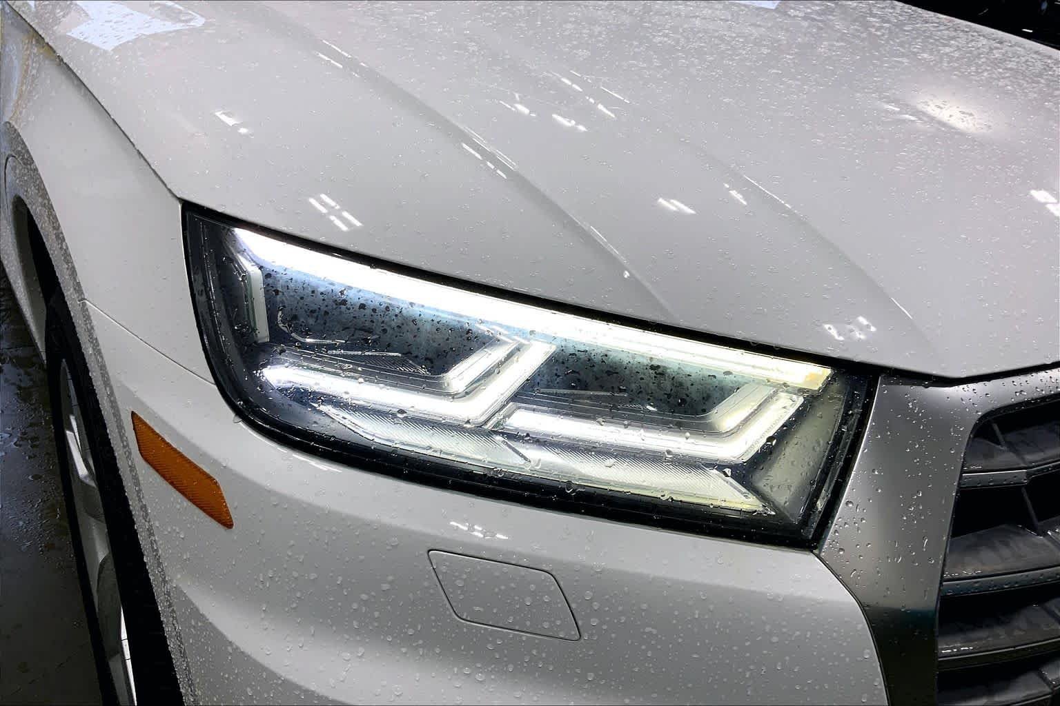 Used 2018 Ibis White Audi Premium Plus image 28