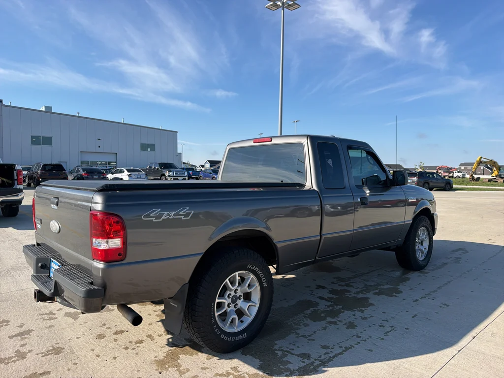 Used 2011 Dark Shadow Gray Metallic Ford XLT image 5