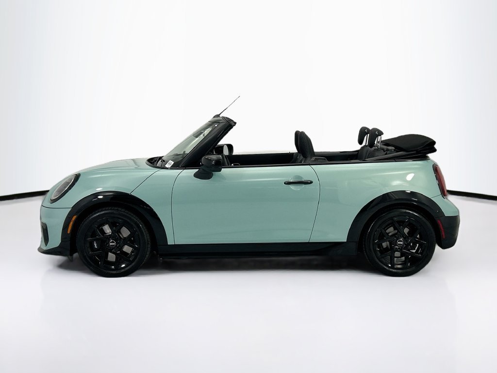 Used 2026 Green MINI Iconic image 8