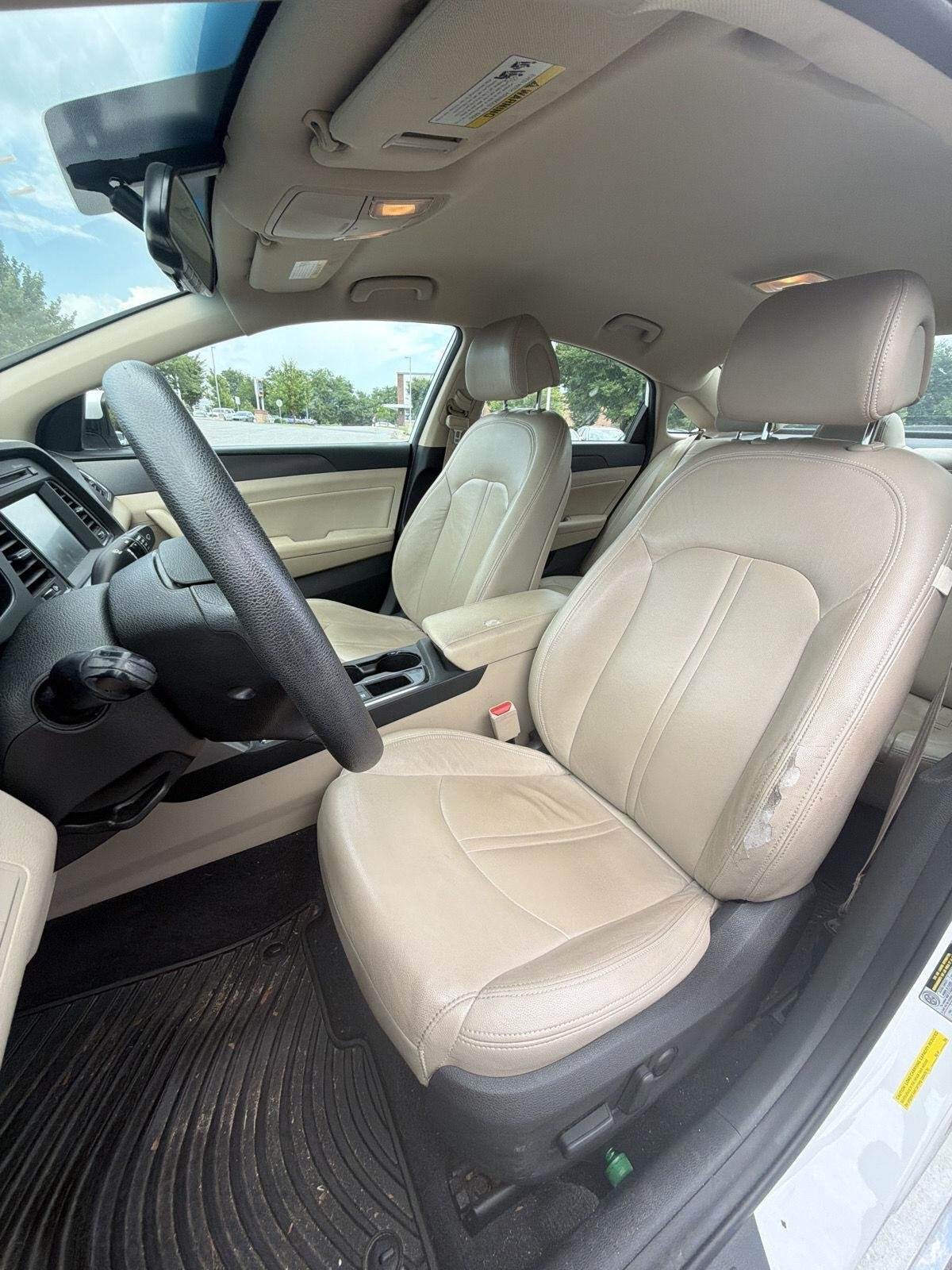 Used 2017 Quartz White Pearl Hyundai Sport image 9