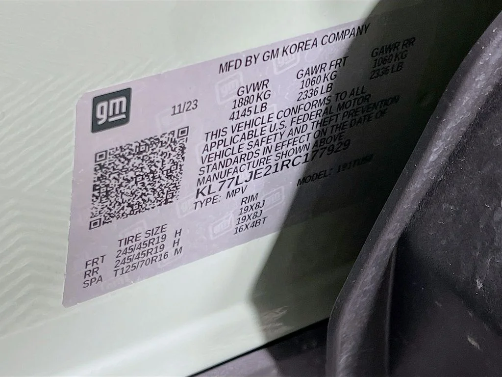 Used 2024 Green Chevrolet 2RS image 31