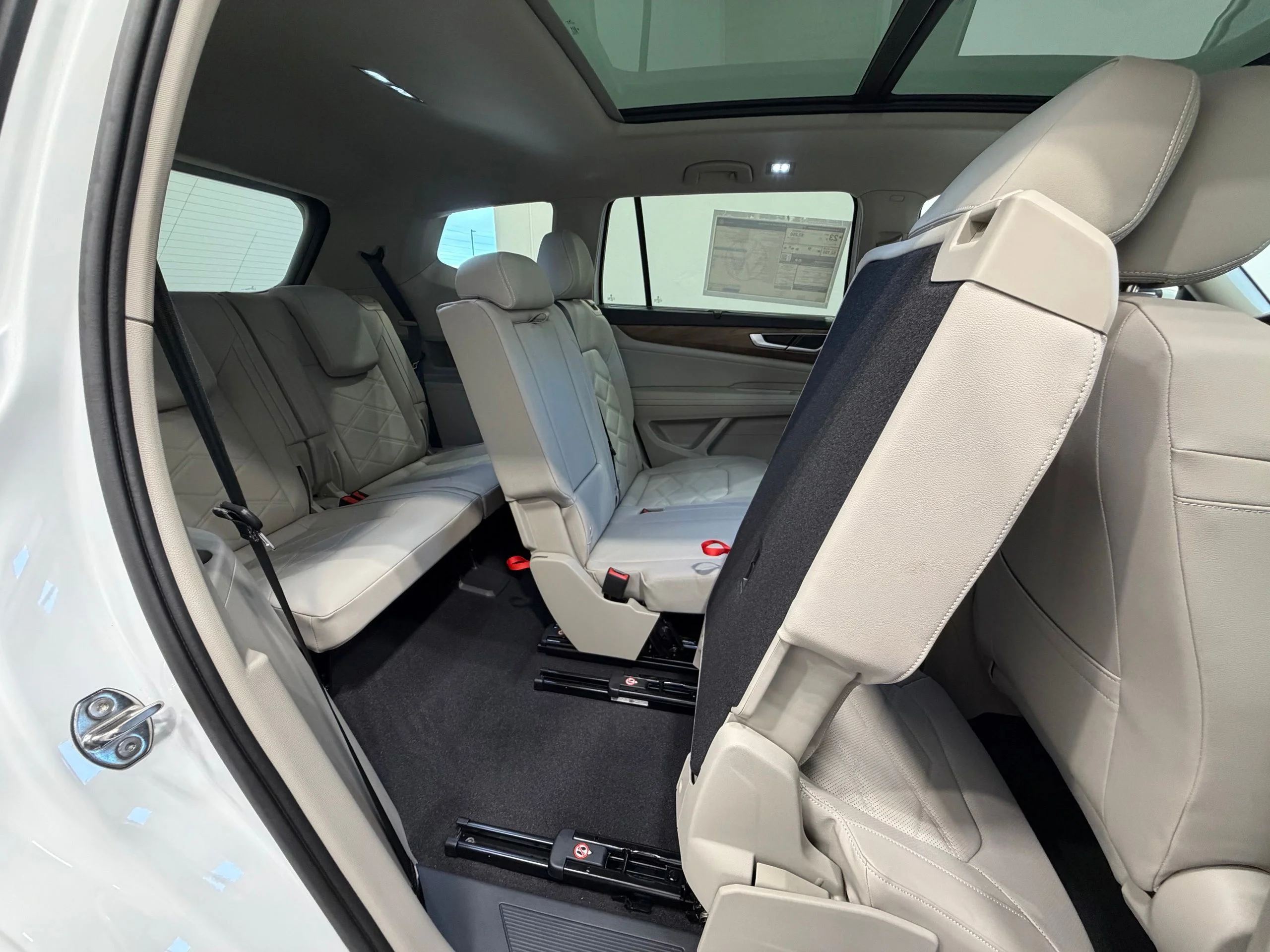 New 2026 White Volkswagen 2.0T SE w/Technology image 30