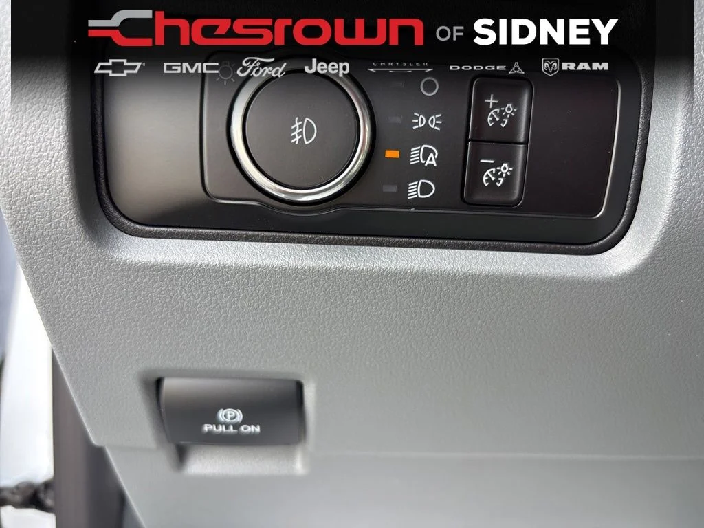 Used 2025 White Ford XL image 15