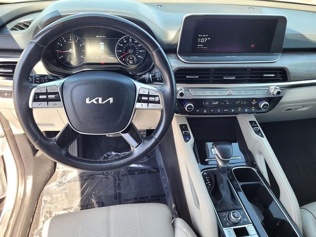 Used 2022 White Kia SX image 9