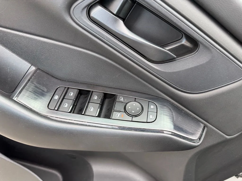 Used 2024 Silver Nissan S image 11