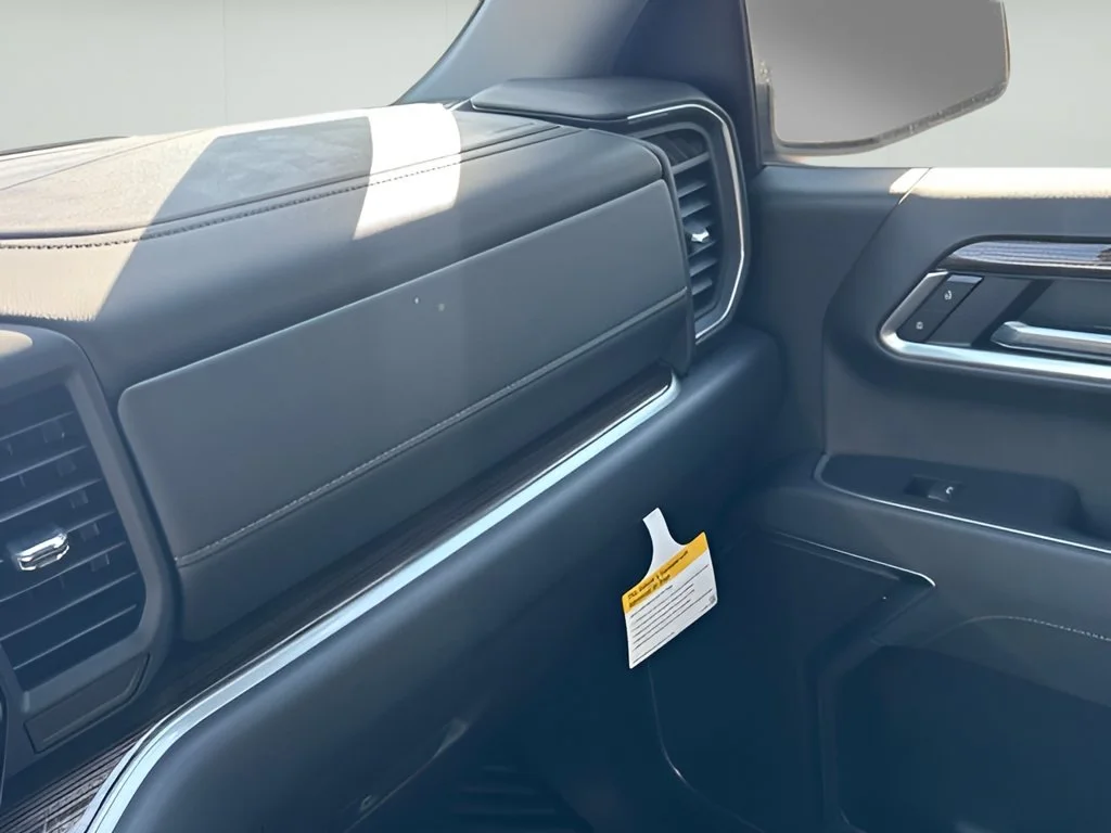 New 2026 Summit White Chevrolet RST image 20