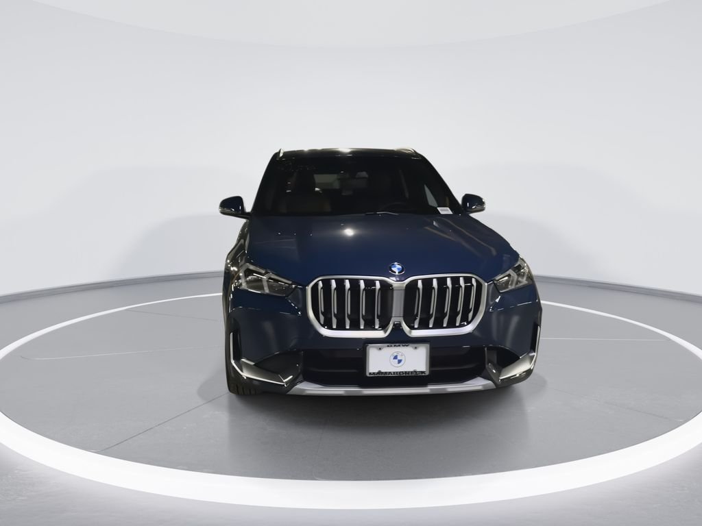 Used 2026 Blue BMW xDrive28i image 3