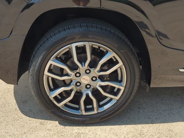 Used 2022 Ebony Twilight Metallic GMC Denali image 3
