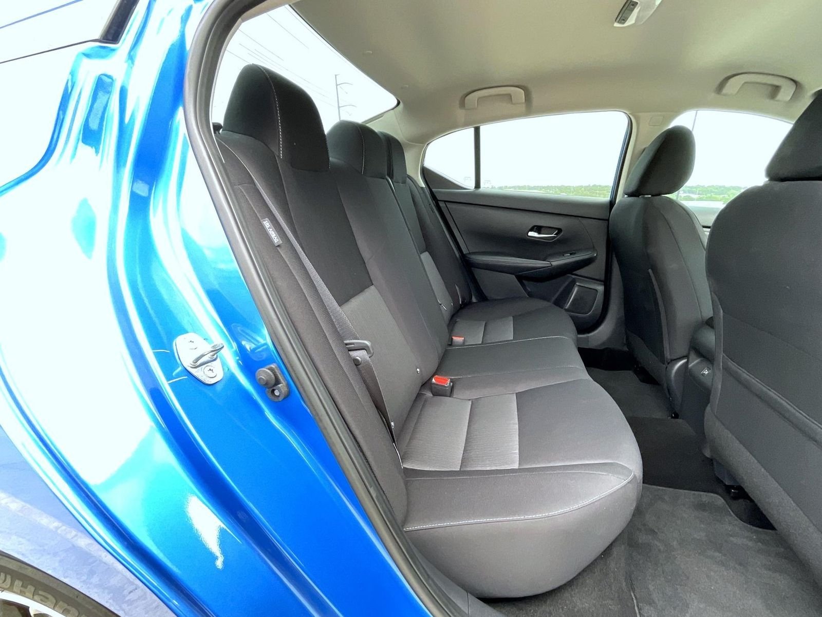 Used 2023 Blue Nissan SV image 19