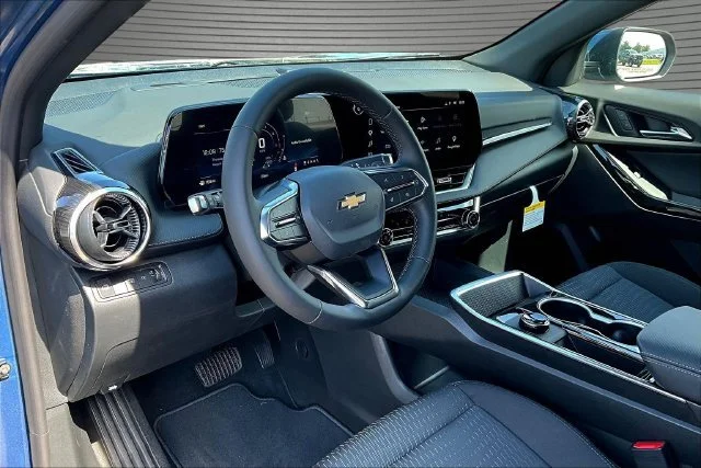 2027 Chevrolet Equinox LT - Photo 7