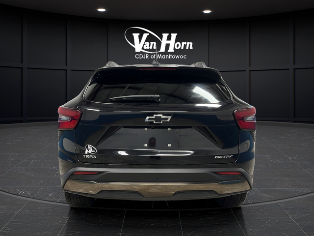 Used 2025 Mosaic Black Metallic Chevrolet ACTIV image 6