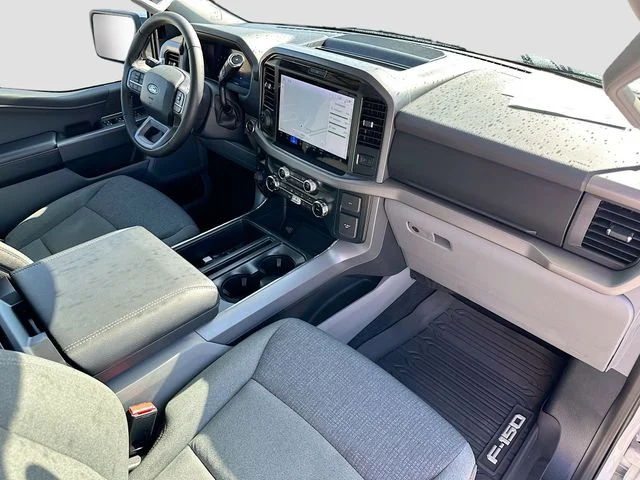 Used 2025 White Ford XLT image 28