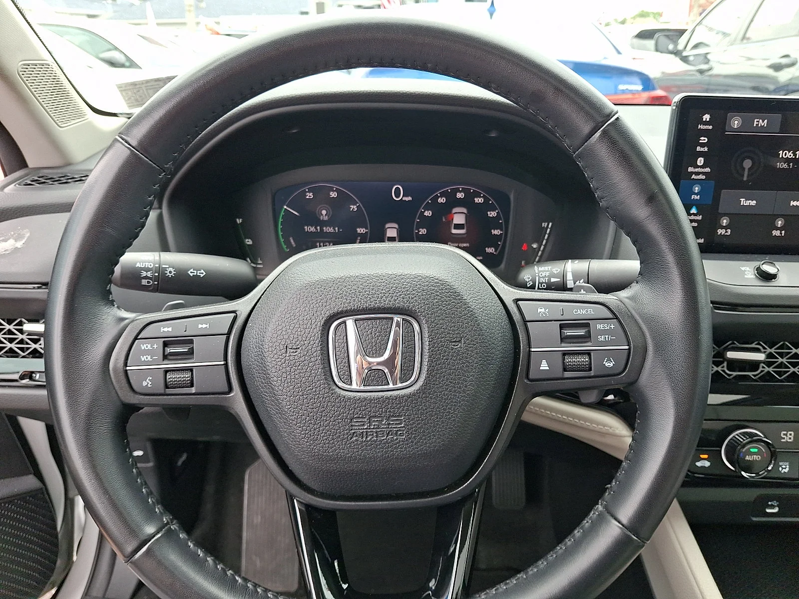 Used 2023 Platinum White Pearl Honda EX-L image 18