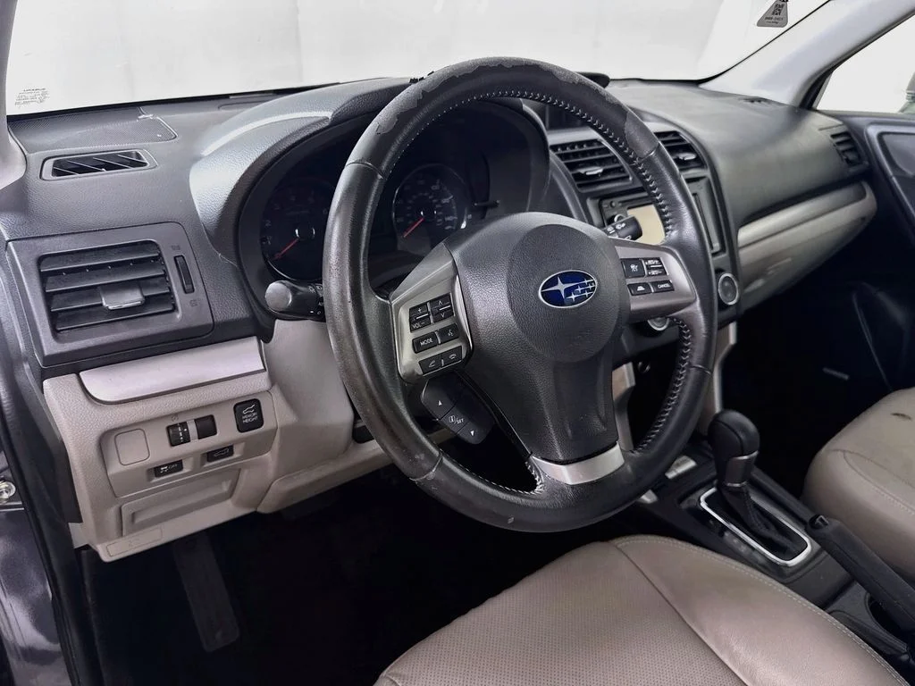 Used 2015 Gray Subaru 2.5i Touring image 9