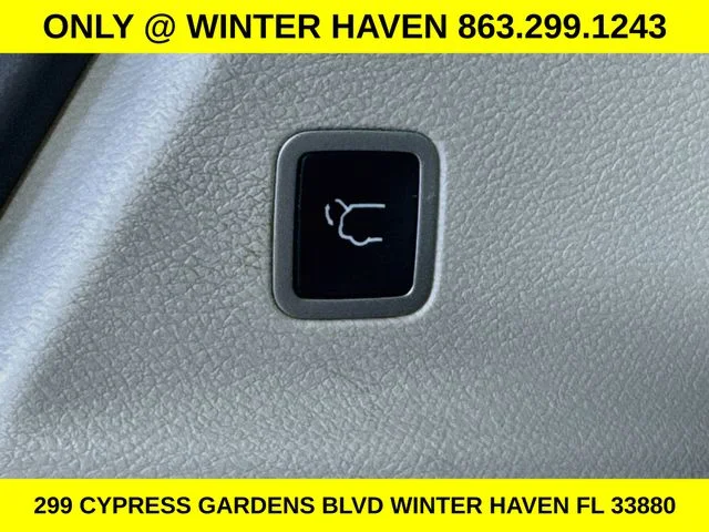 Used 2024 Silver Chrysler Touring L image 25
