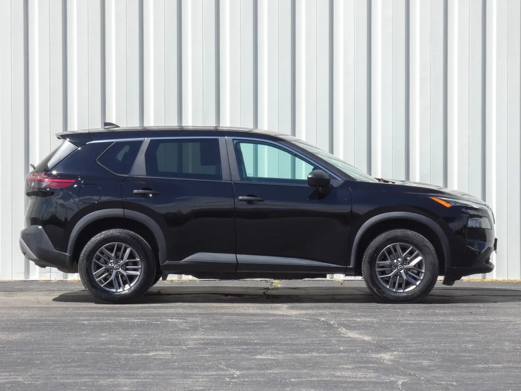 Used 2023 Nissan Rogue S with VIN 5N1BT3AB4PC944793 for sale in Kansas City