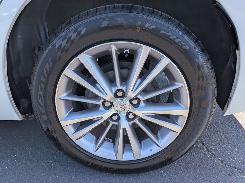 2014 Toyota Corolla LE Plus - Photo 11