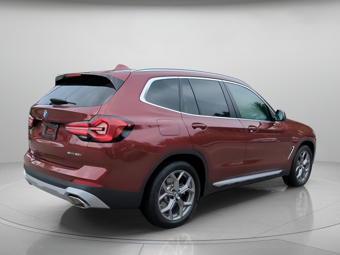 Used 2024 Aventurin Red Metallic BMW sDrive30i image 27