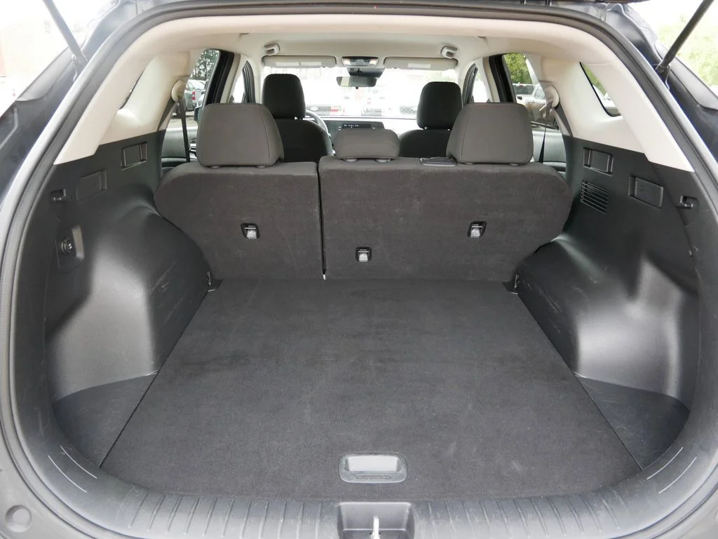 Certified Used 2023 Black Kia LX image 10