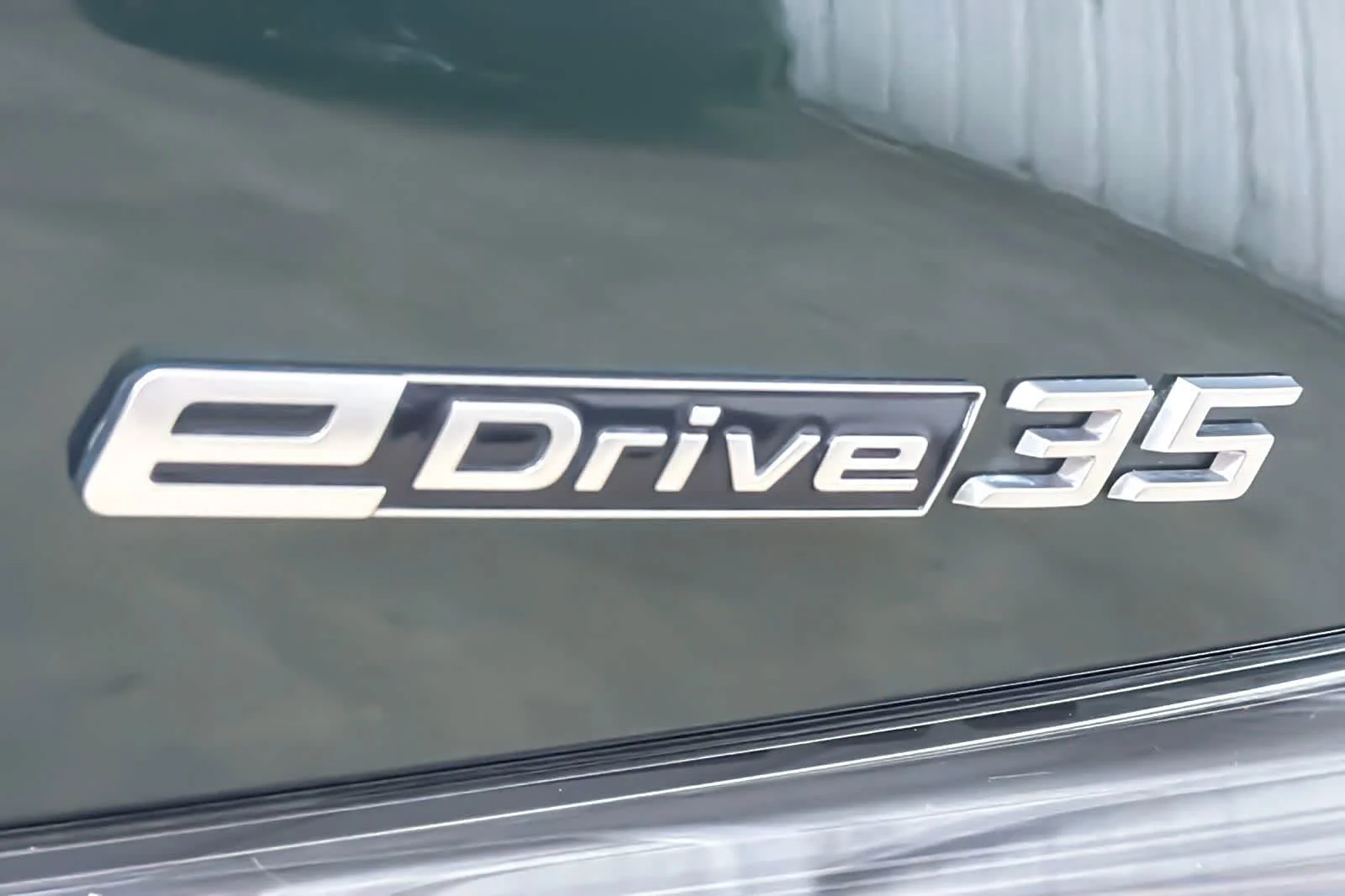 Used 2023 San Remo Green Metallic BMW eDrive35 image 27