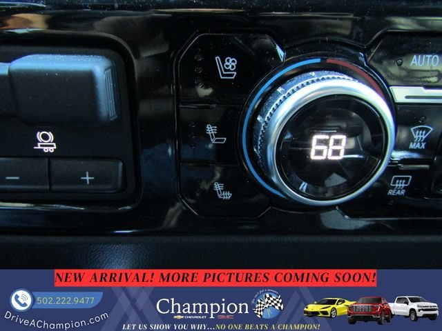 Used 2022 ONYX BLACK GMC SLT image 21