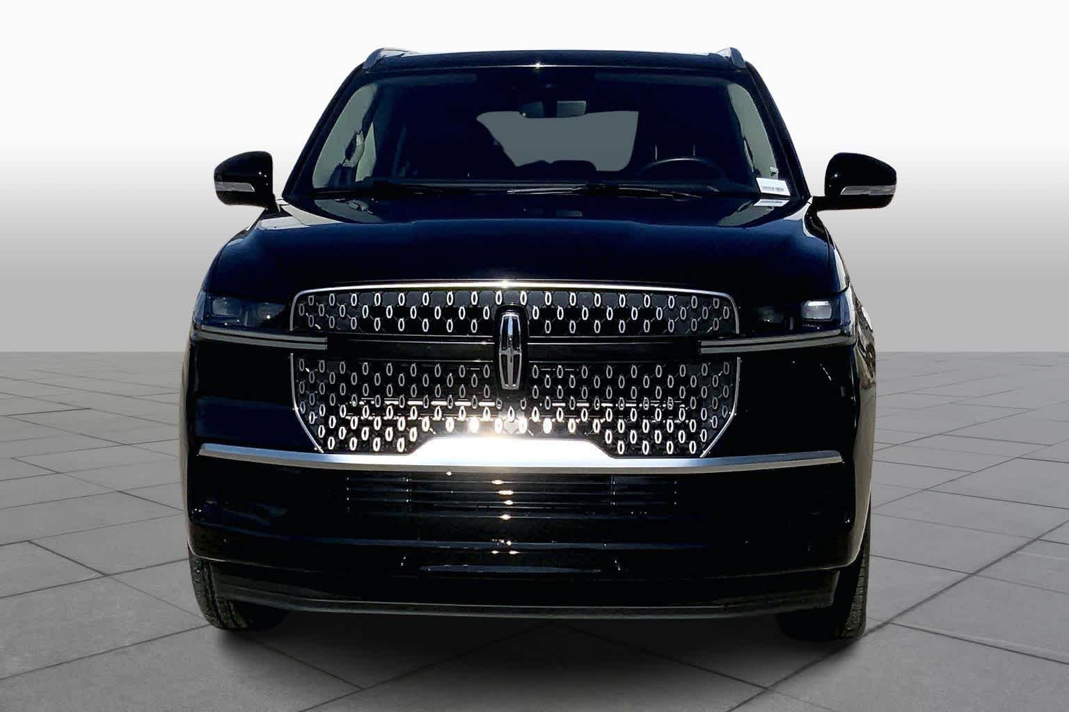 Pre-Owned 2025 Lincoln Navigator Reserve