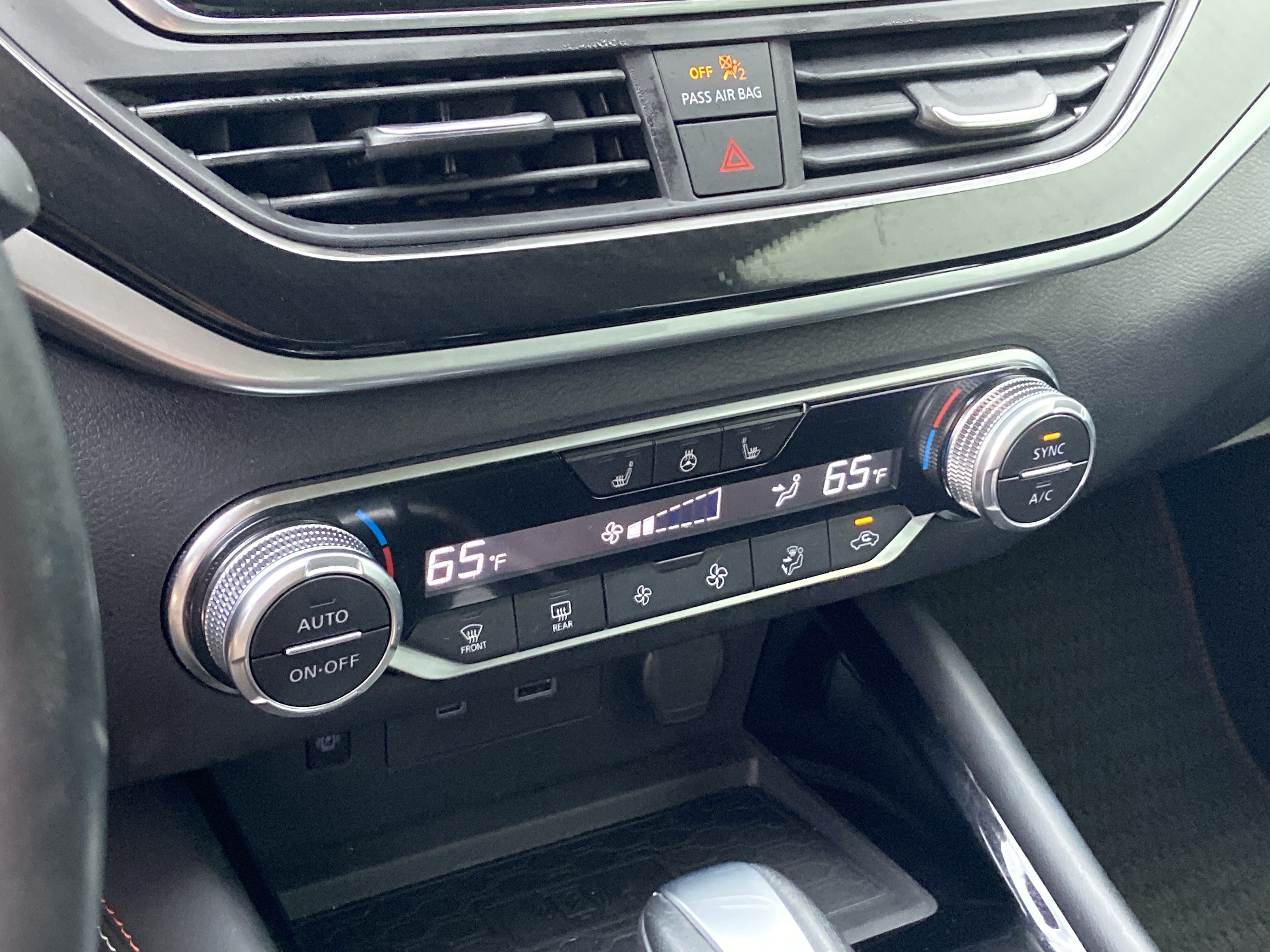 Used 2023 Pearl White Tricoat Nissan 2.0 SR image 39