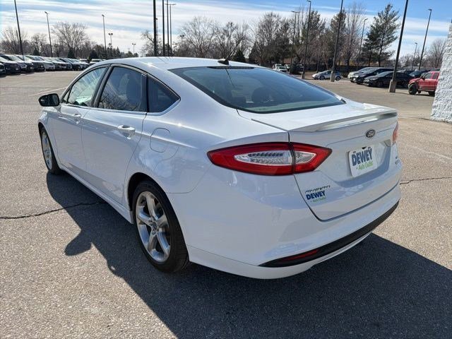 Used 2014 Oxford White Ford SE image 3