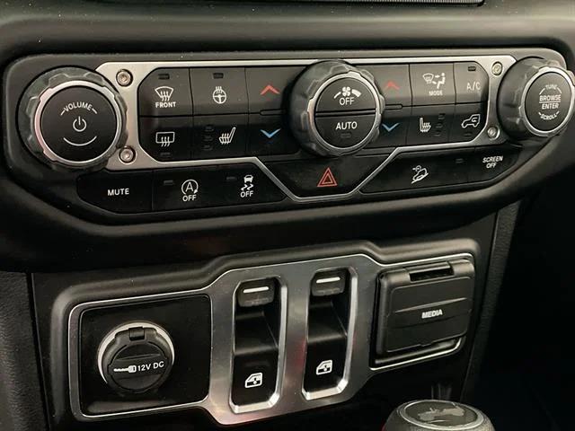 Used 2021 GRAY Jeep Sport image 18