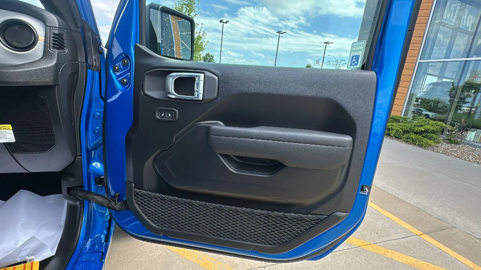 New 2026 Hydro Blue Pearlcoat Jeep Sport S image 28