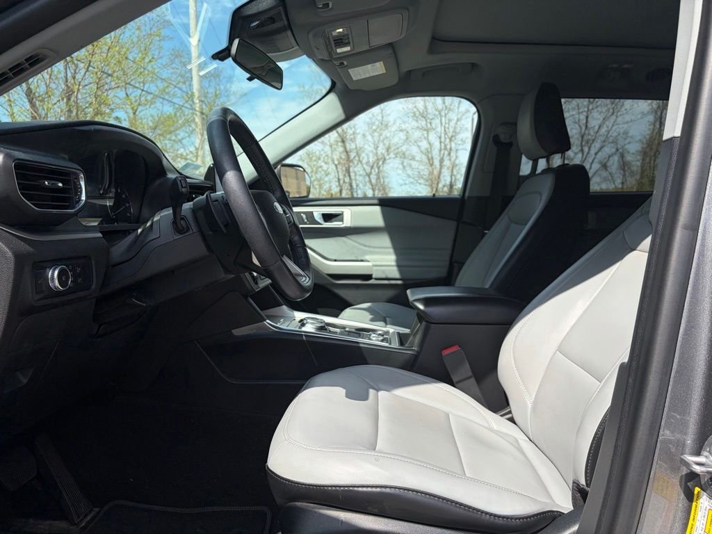 Used 2021 Gray Ford XLT image 11