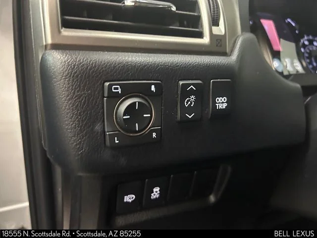 Used 2019 Silver Lexus 460 image 27