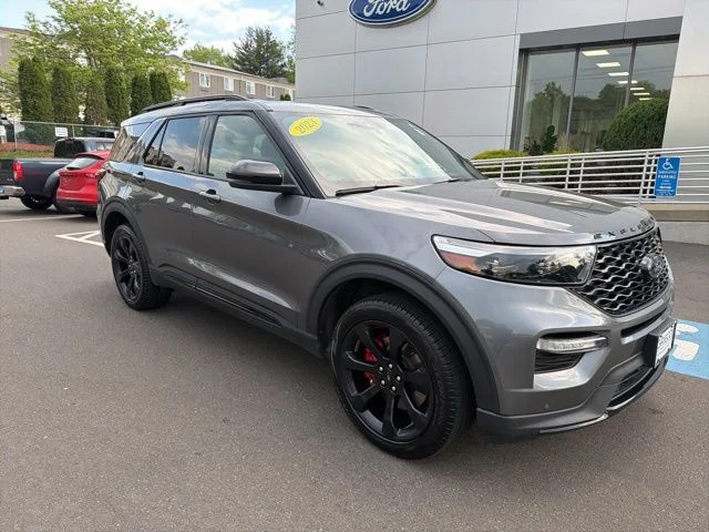 2023 Ford Explorer ST 4WD's photo