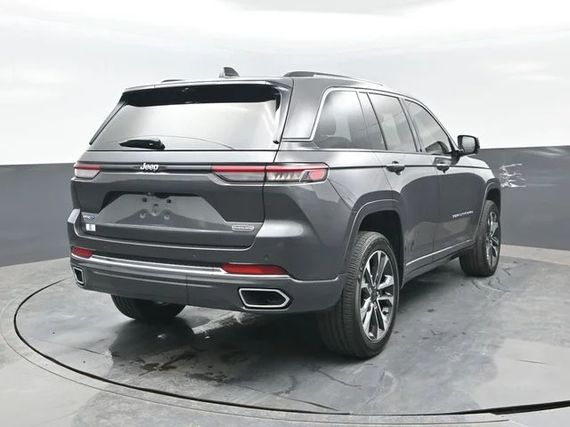 Certified Used 2022 Metallic Jeep Overland 4xe image 21