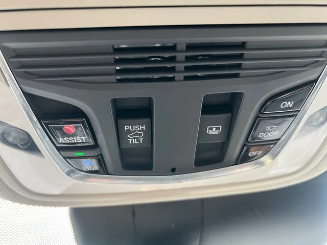 Certified Used 2020 Majestic Black Pearl Acura Base image 23