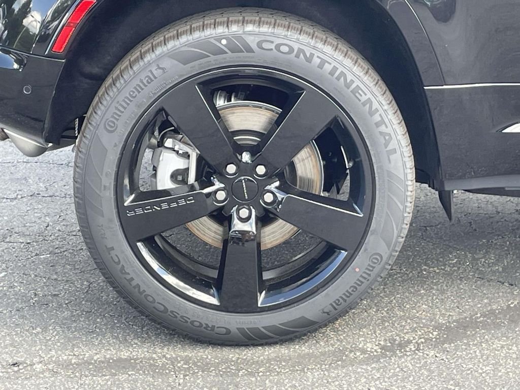 New 2026 Santorini Black Land Rover X-Dynamic SE image 6