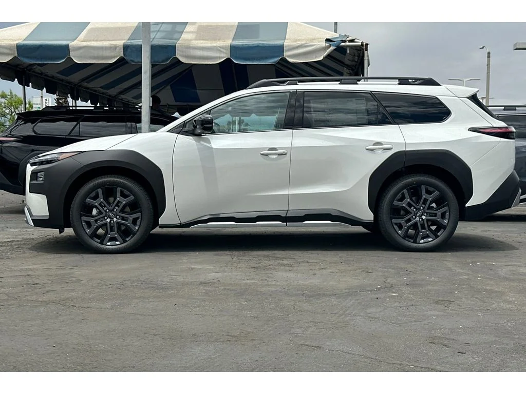 New 2026 CRYSTAL WHITE PEARL Subaru Limited image 7