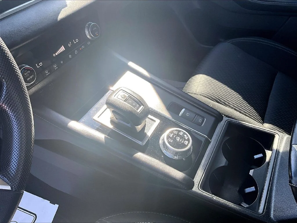 Used 2022 Gray Mitsubishi ES image 16