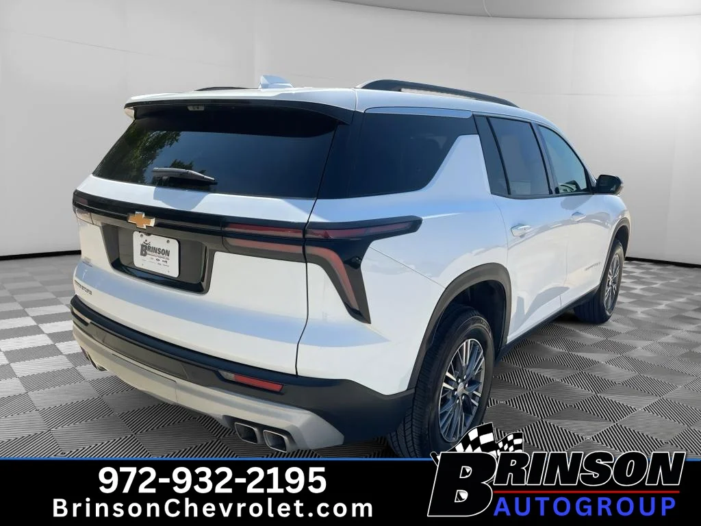 Used 2026 Summit White Chevrolet LT image 8