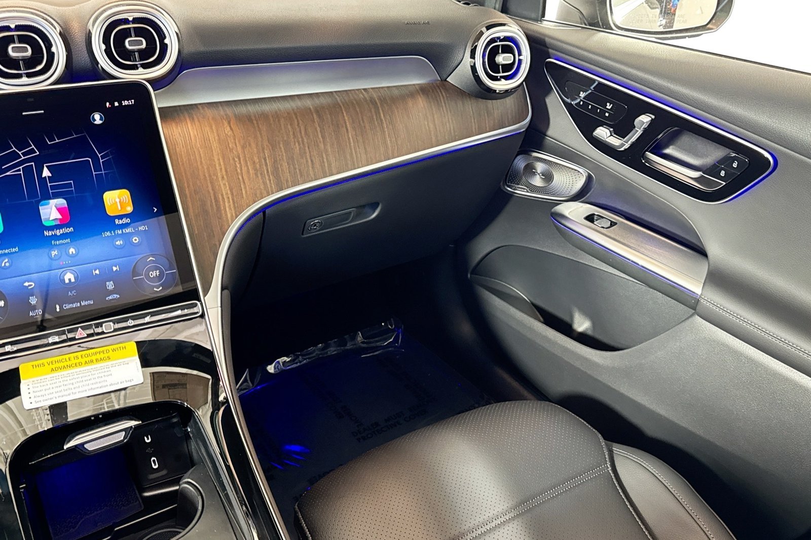 New 2026 Black Mercedes-Benz GLC 300 image 21