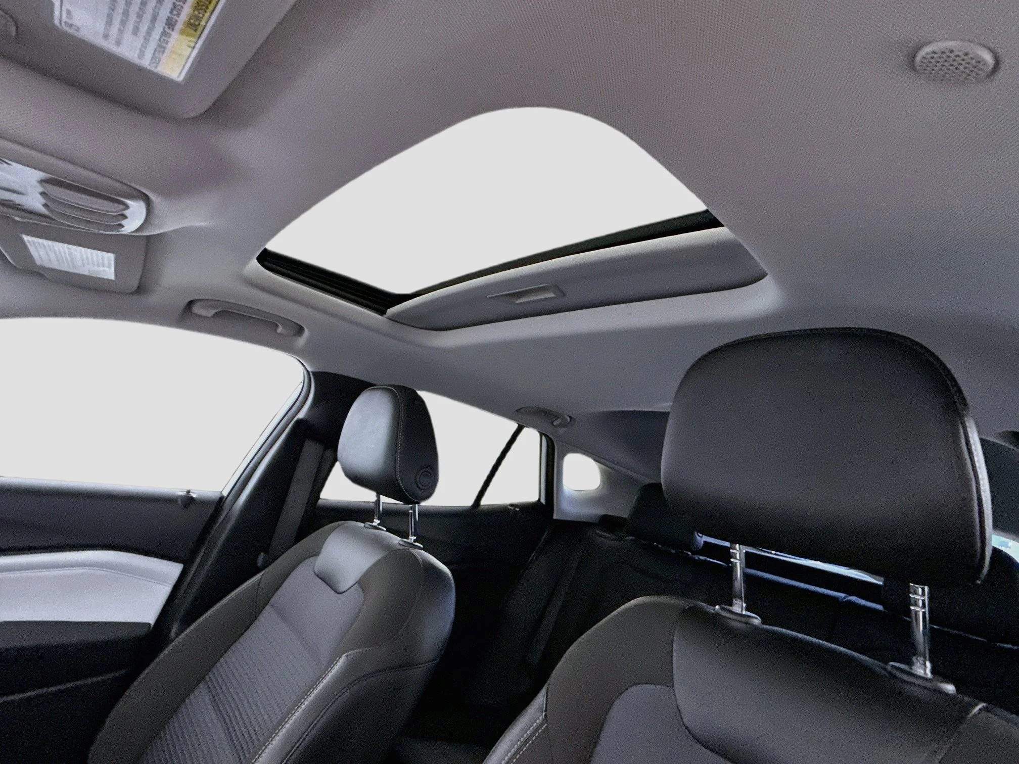 Used 2025 Summit White Chevrolet LT image 24