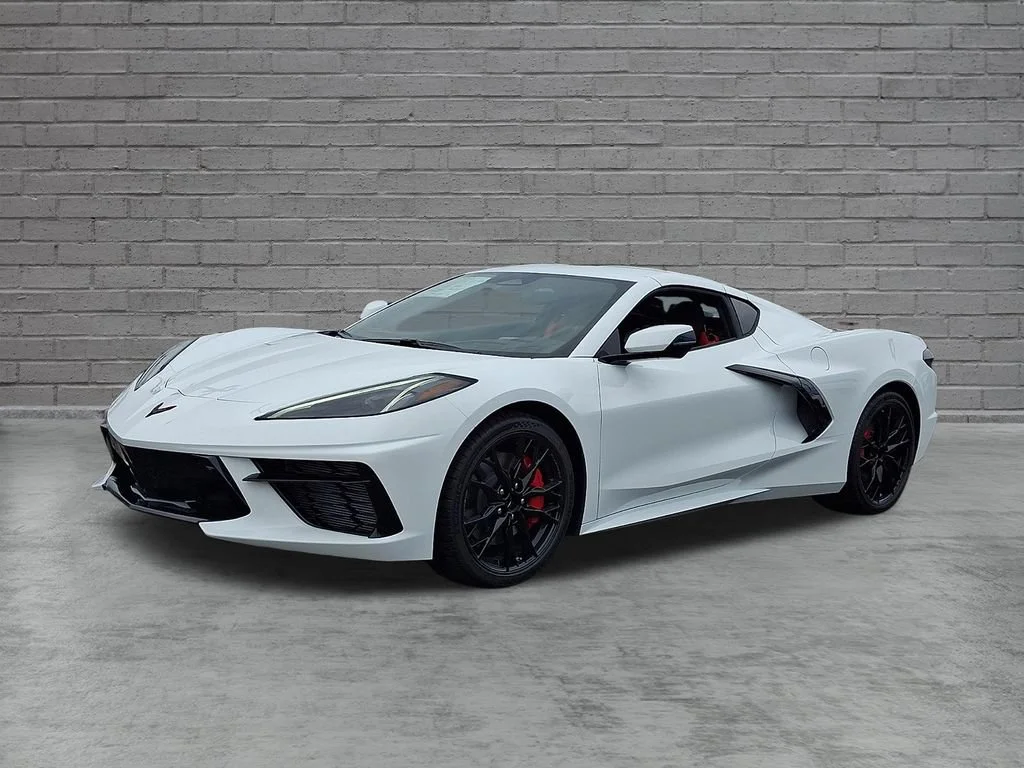 New 2027 Arctic White Chevrolet 2LT image 4